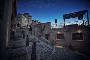 Elika Cave Suites & Spa