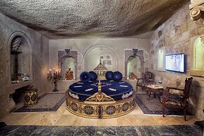 Elika Cave Suites & Spa