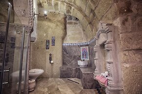 Elika Cave Suites & Spa