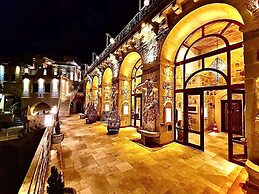 Elika Cave Suites & Spa