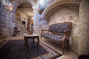 Elika Cave Suites & Spa