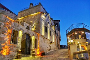 Elika Cave Suites & Spa