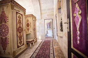 Elika Cave Suites & Spa