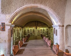 Elika Cave Suites & Spa