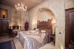 Elika Cave Suites & Spa