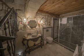 Elika Cave Suites & Spa