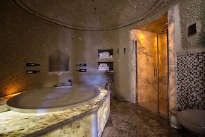 Elika Cave Suites & Spa