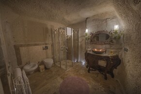 Elika Cave Suites & Spa