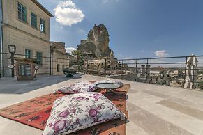 Elika Cave Suites & Spa