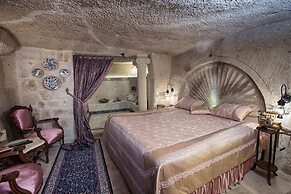 Elika Cave Suites & Spa