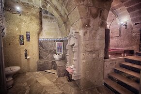 Elika Cave Suites & Spa