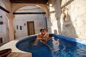 Elika Cave Suites & Spa