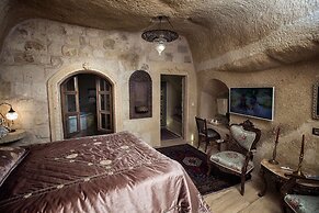 Elika Cave Suites & Spa