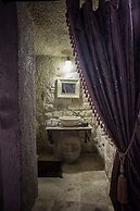 Elika Cave Suites & Spa