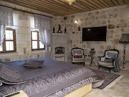 Elika Cave Suites & Spa