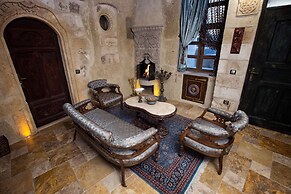 Elika Cave Suites & Spa