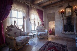 Elika Cave Suites & Spa