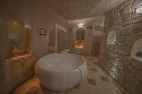 Elika Cave Suites & Spa