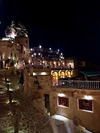 Elika Cave Suites & Spa