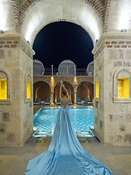 Elika Cave Suites & Spa