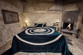 Elika Cave Suites & Spa