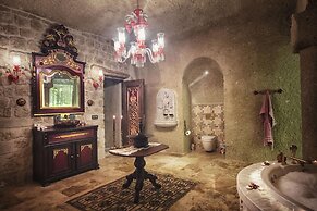 Elika Cave Suites & Spa