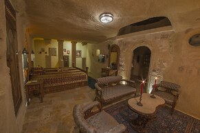 Elika Cave Suites & Spa
