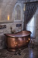 Elika Cave Suites & Spa