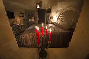 Elika Cave Suites & Spa