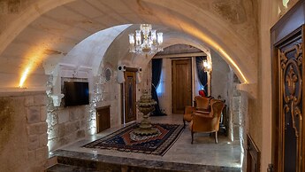 Elika Cave Suites & Spa