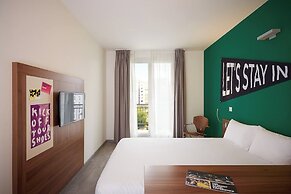 The Social Hub Paris La Defense