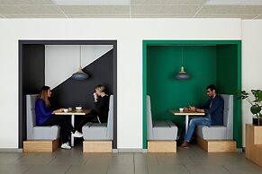The Social Hub Paris La Defense