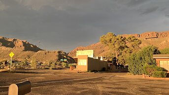 Copper Mountain Motel