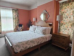 Hickory House Inn