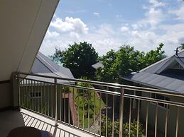 Cote d'Or Footprints