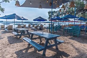 Bale Sampan Bungalows