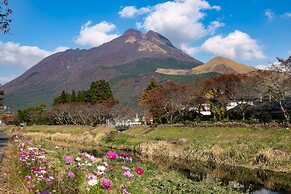 Japanese Onsen Ryokan Yufuin Tabinokura