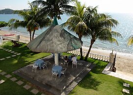 Squares Cafe and Apartments