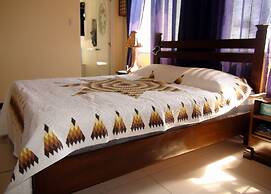 Squares Cafe and Apartments