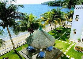 Squares Cafe and Apartments