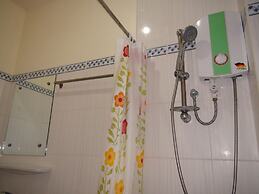 Squares Cafe and Apartments