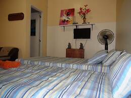 Squares Cafe and Apartments