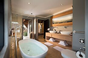 Mhondoro Safari Lodge & Villa