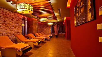 Side Aluna Hotel