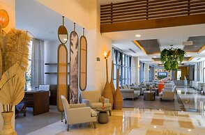 Side Aluna Hotel