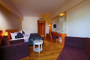 Diamond Beach Hotel & Spa