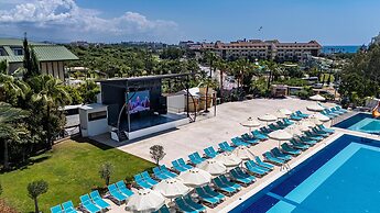 Side Aluna Hotel