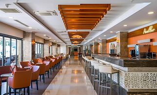 Side Aluna Hotel