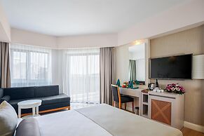 Side Aluna Hotel