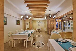 Diamond Beach Hotel & Spa